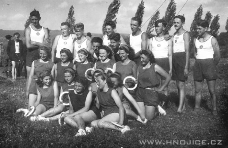 Cvičení sokolů v Hnojicích dne 3. července 1949